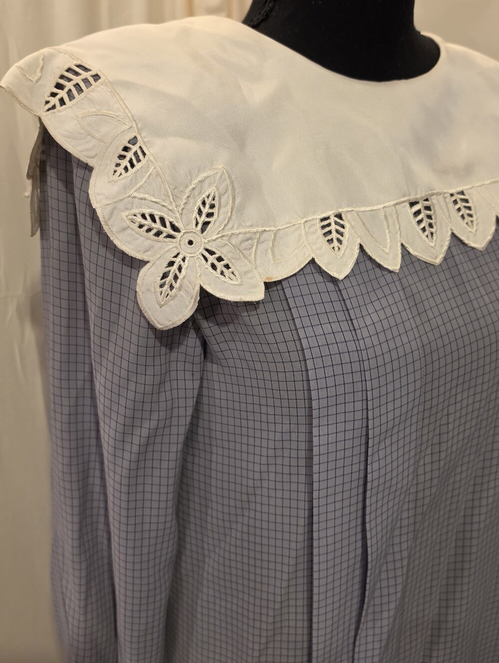 Vintage In The Mood Dress Women’s Size 8 Lace Collar Long Sleeve Retro Polyester